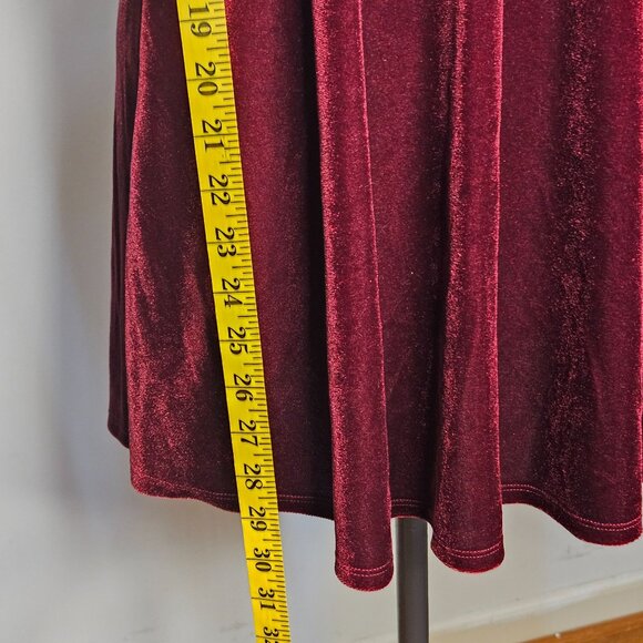 Juniors vintage whimsical renaissance princes high waisted burgundy velvet midi - Picture 6 of 9